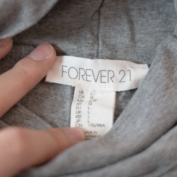 🚫SOLD🚫forever 21 turtleneck gray crop top - Picture 3 of 3